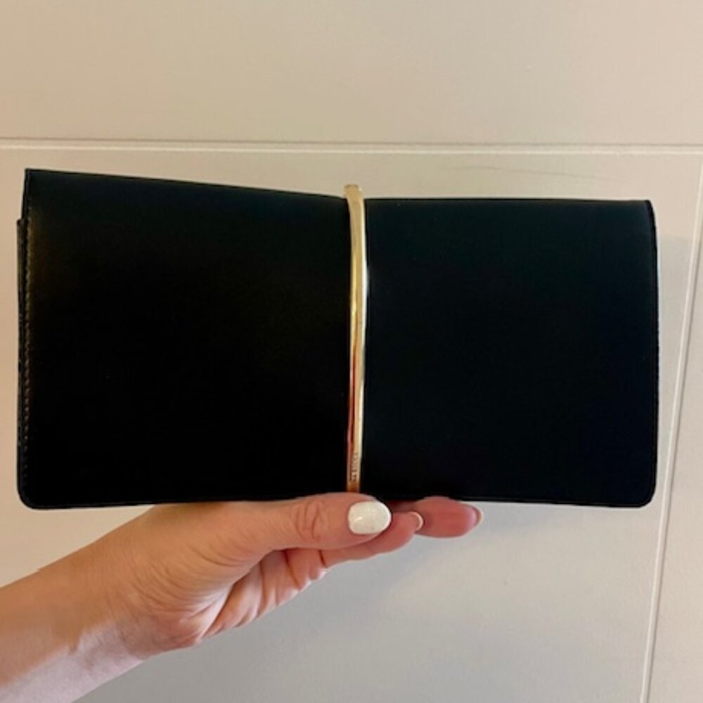 Nina Ricci Arc Clutch - Black Leather / Authentic